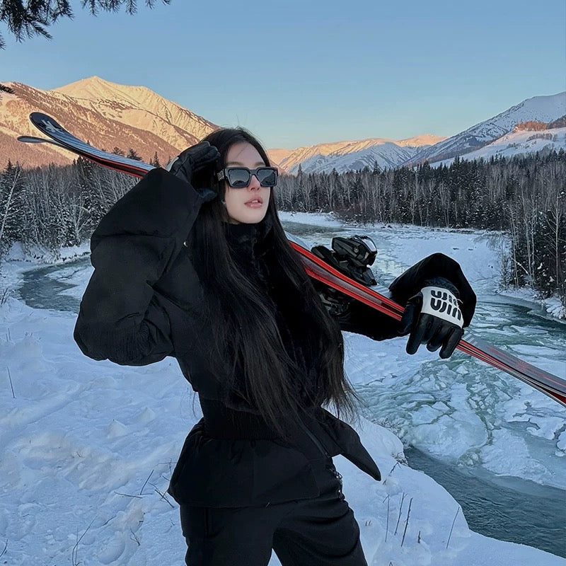 Strong Female Lead Ski Set